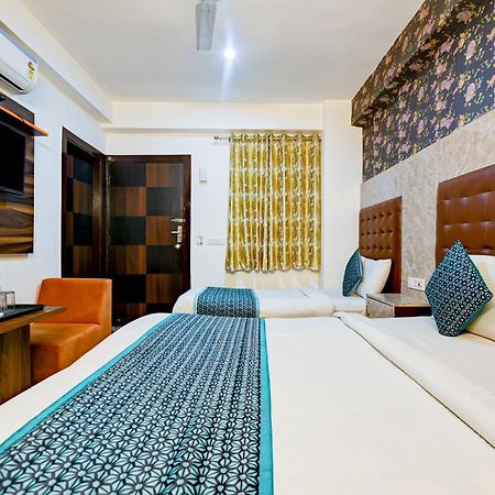 Hotel Square Plaza At Airport New Delhi Exterior photo