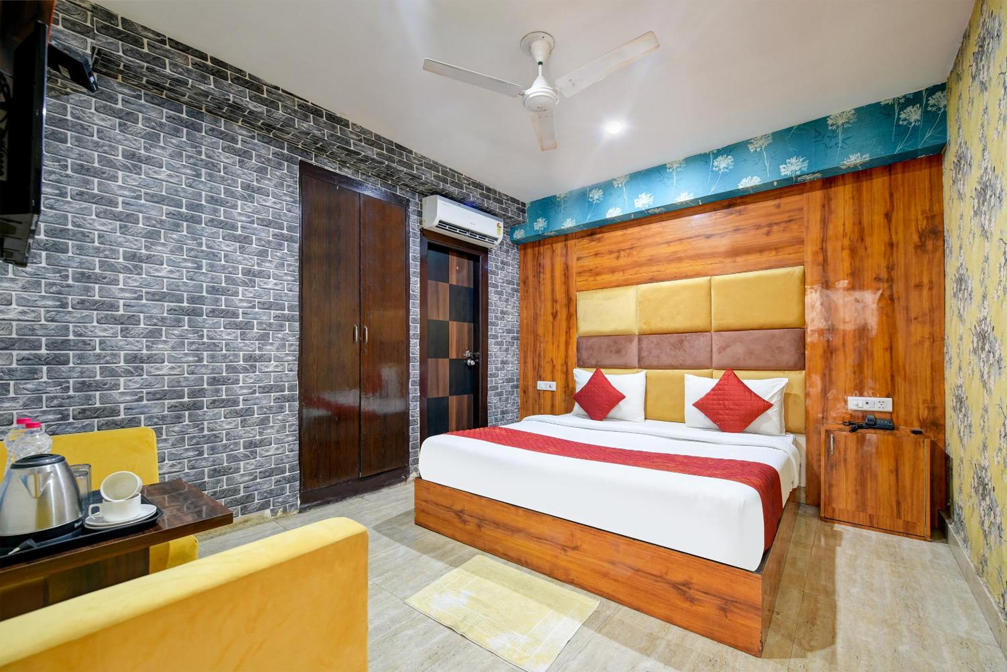 Hotel Square Plaza At Airport New Delhi Exterior photo